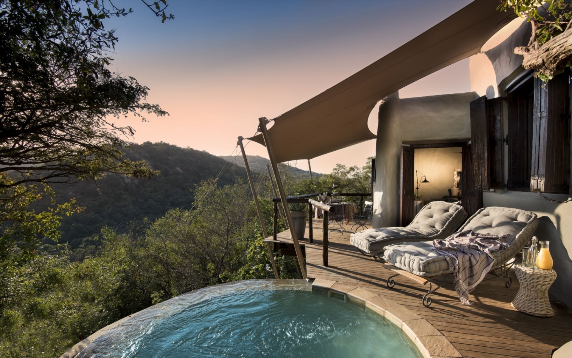 Private-plunge-pool-Phinda-Rock-Lodge-Suite_170615_100205