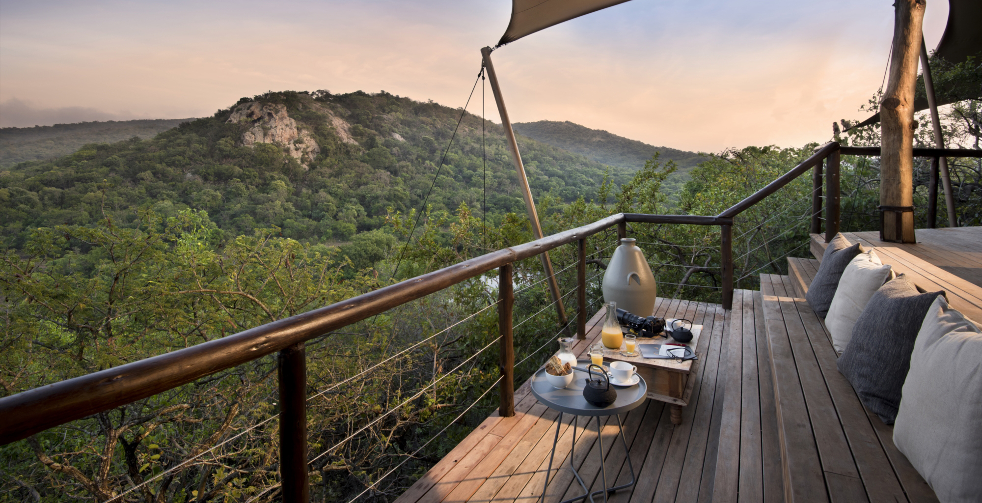 cropGuest-area-views-at-Phinda-Rock-Lodge-3